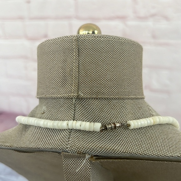 Vintage puke shell turquoise choker necklace barrel clasp 15” - Picture 3 of 4